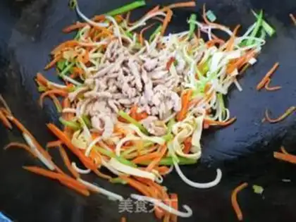 Make Spring rolls step 4