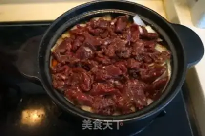 Make Sandpot potato beef step 11