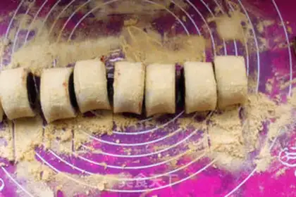 Make Donkey rolls step 9