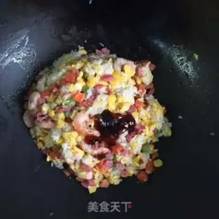 Make Yangzhou fried rice step 9