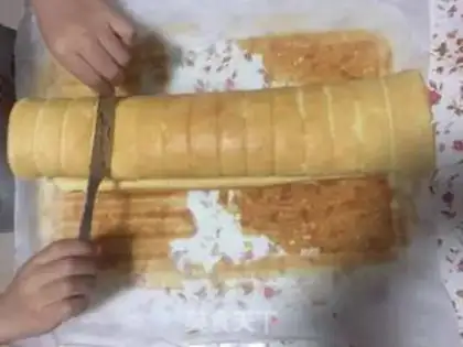 Make Strawberry cake step 18