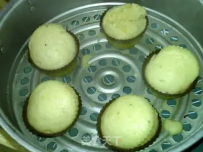 Make Steaming monkey muffins step 9