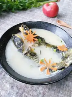 Make White and yellow fish soup step 8