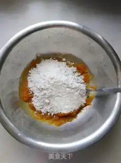 Make Pumpkin rolls step 1