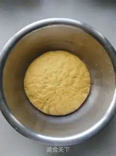 Make Pumpkin rolls step 3