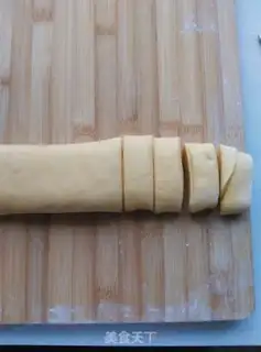 Make Pumpkin rolls step 6
