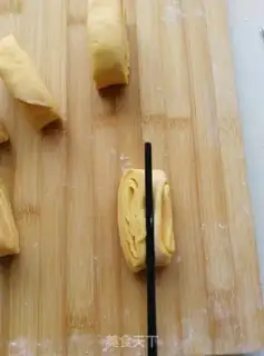 Make Pumpkin rolls step 7