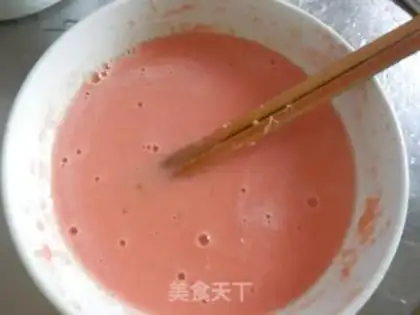 Make Strawberry eggs step 0