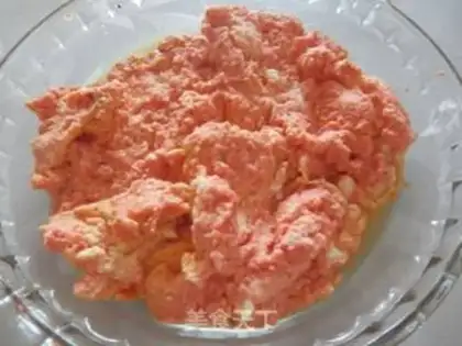 Make Strawberry eggs step 3