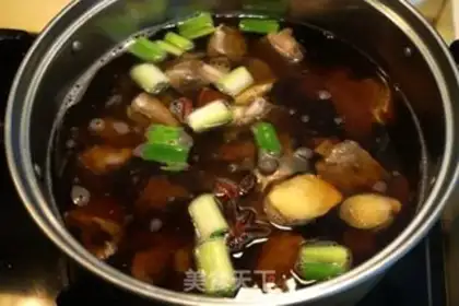 Make Crush the stewed ribs step 3