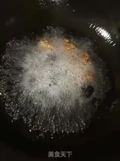 Make Big red lantern shrimp ball step 1