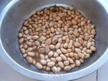 Make Plumbing peanut rice step 1