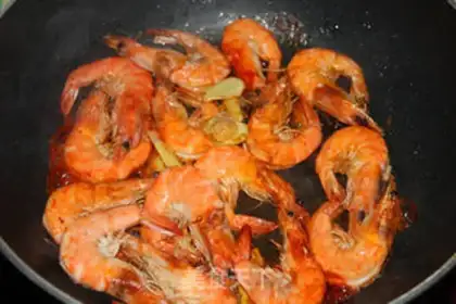 Make The restaurant is full of shrimp step 6