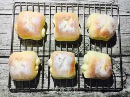Make Japanese milk rolls step 12