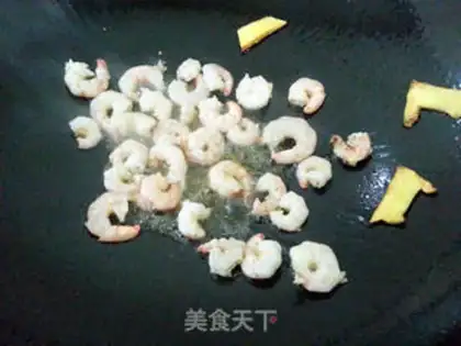 Make Shrimp fried eggs step 1