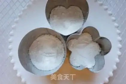 Make Strawberry muffins step 6