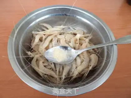 Make Shrimp fried eggs step 4