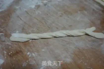 Make The ribbone capricorn roll step 9