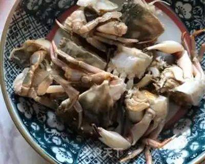 Make Spicy crabs step 1