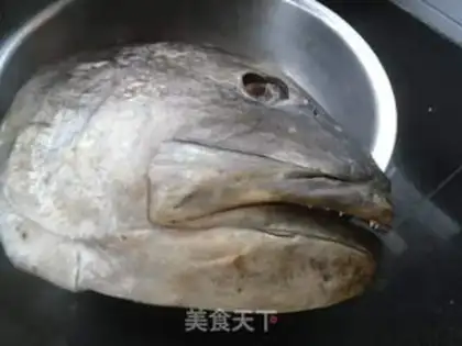 Make Onions of fish step 0