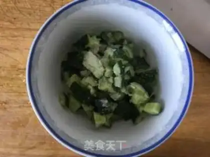 Make The cucumber platters step 0
