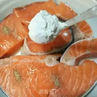 Make Fried salmon with pasta butter and butter step 2