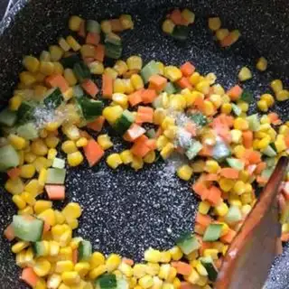 Make Golden Jade is full of pine corn step 5