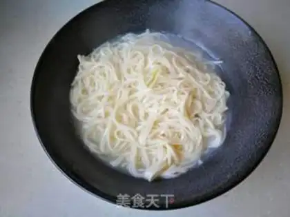 Make Bones soup noodles step 2