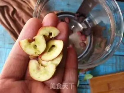 Make Sour sweet plum tea step 1