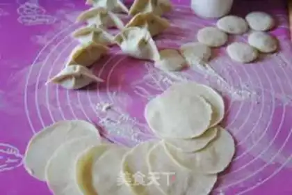 Make A mushroom with lilies step 6