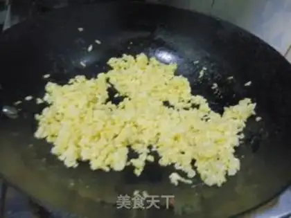 Make Gold egg fried rice step 5