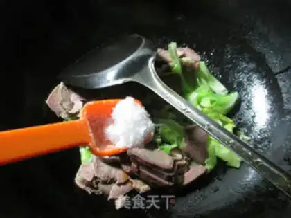 Make Round cabbage with pig tongues step 8