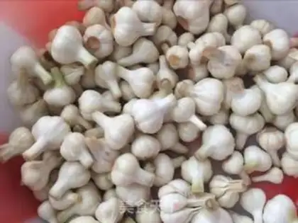 Make Jealousy and garlic step 1