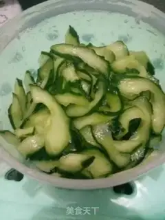 Make Cracker cucumber step 1