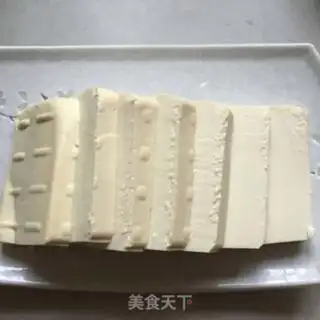 Make Cracker Pizza Soup step 1