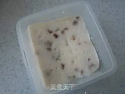 Make Red-tree cake step 8