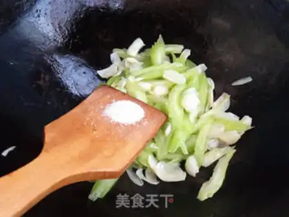 Make The Celery Lily step 5