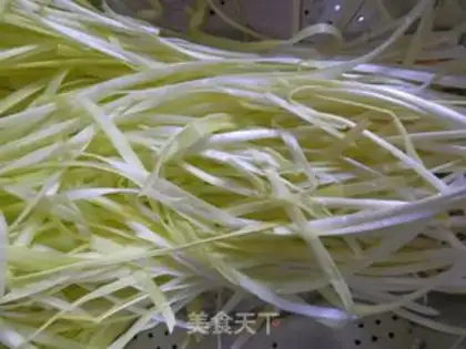 Make A big, fat, fat, yellow pot sticker step 1