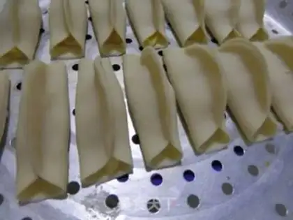Make A big, fat, fat, yellow pot sticker step 3