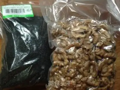 Make Black sesame pecan powder step 0
