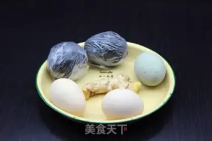 Make Three-coloured eggs step 0