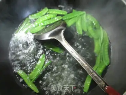 Make Dutch soy-dry squid shavings step 2