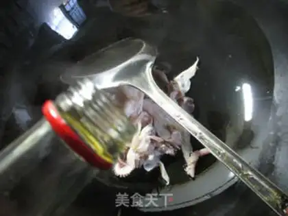 Make Dutch soy-dry squid shavings step 3