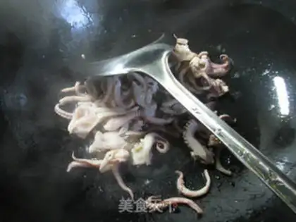 Make Dutch soy-dry squid shavings step 4