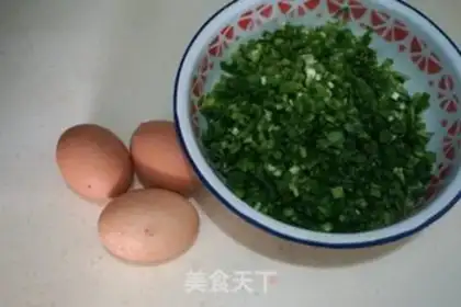 Make Eggs and pickles step 1