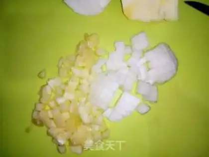 Make Rice and fruit fried rice step 4