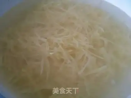 Make Celery with potatoes step 1