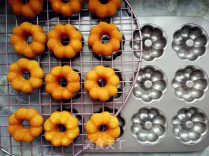 Make Flower donut step 11