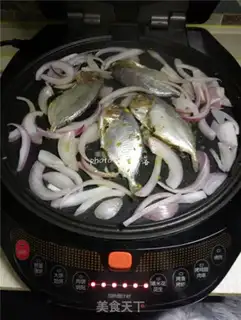 Make Spicy roasted mackerel step 5