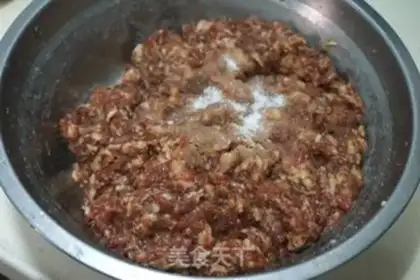 Make Homemade meatloaf step 1